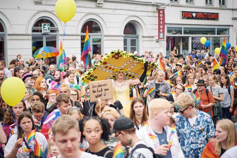 Menschen auf dem CSD in Oldenburg 2019